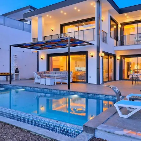 Vila İslamlar 2 Bedroom Secluded With Private Pool Hot Tub *