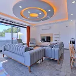 Villa İslamlar 2 Bedroom Secluded With Private Pool Hot Tub *