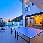 İslamlar 2 Bedroom Secluded With Private Pool Hot Tub فيلة