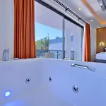 İslamlar 2 Bedroom Secluded With Private Pool Hot Tub فيلة كالكان