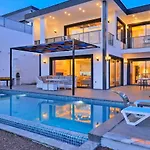 فيلة İslamlar 2 Bedroom Secluded With Private Pool Hot Tub *