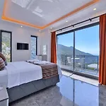 İslamlar 2 Bedroom Secluded With Private Pool Hot Tub فيلة كالكان