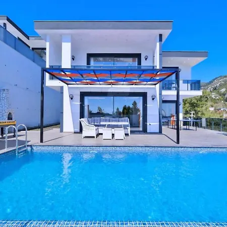 İslamlar 2 Bedroom Secluded With Private Pool Hot Tub فيلة